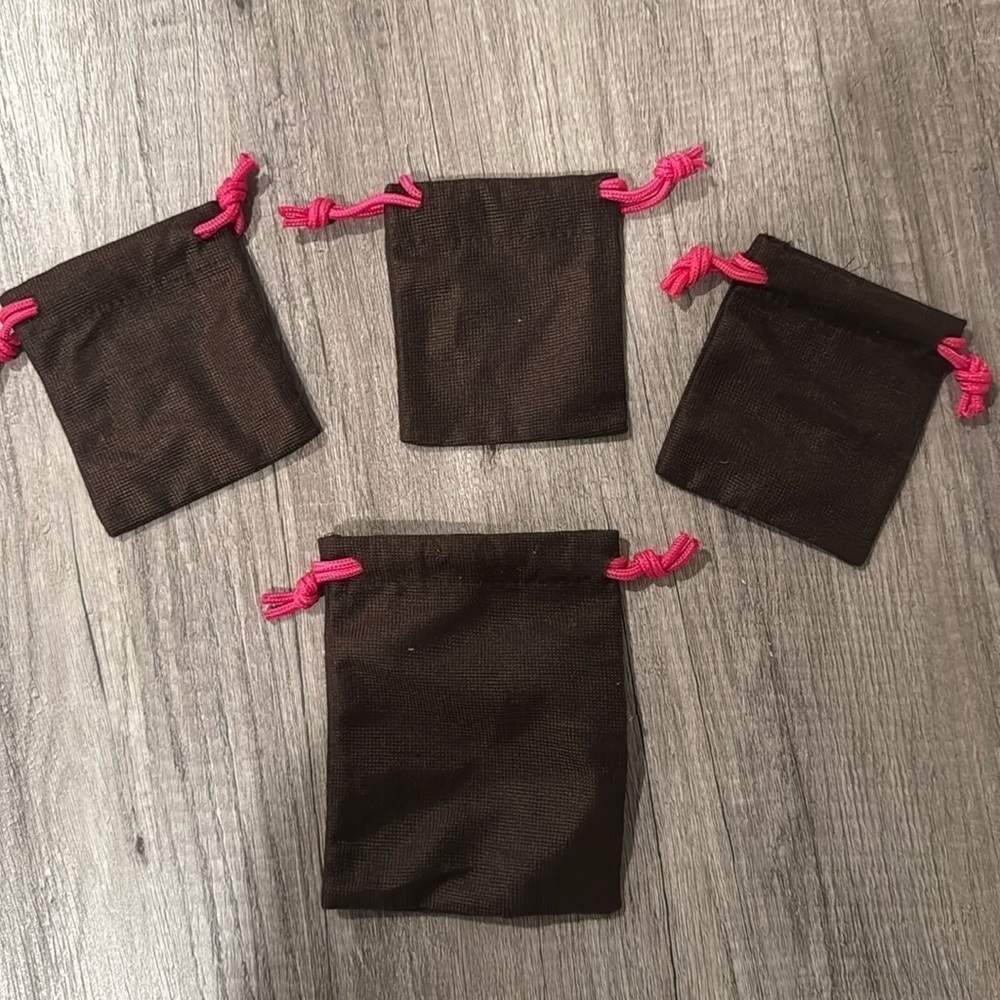 Set of 4 matching Kate Spade jewelry pouches​​​​​​​​​​ - Picture 2 of 2